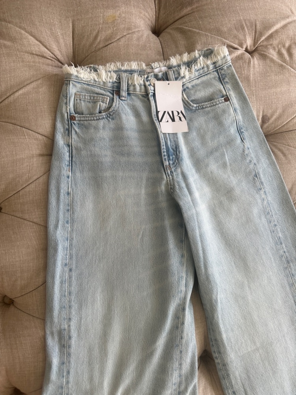 Zara Light Blue High-Rise Wide-Leg Frayed Jeans - Picture 3 of 8